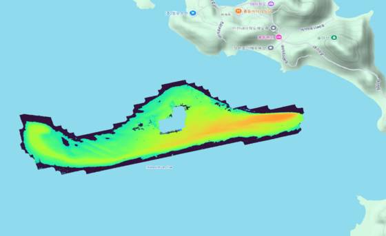 대이작도 풀등 침식의 원인을 규명하기 위해 섬 주민과 인하대 경기·인천 씨그랜트센터가 함께 연구를 진행하고 있다. 위 사진은 대이작도 섬과 풀등의 모습. 아래는 풀등의 면적과 높이를 분석한 이미지. 경기·인천 씨그랜트센터