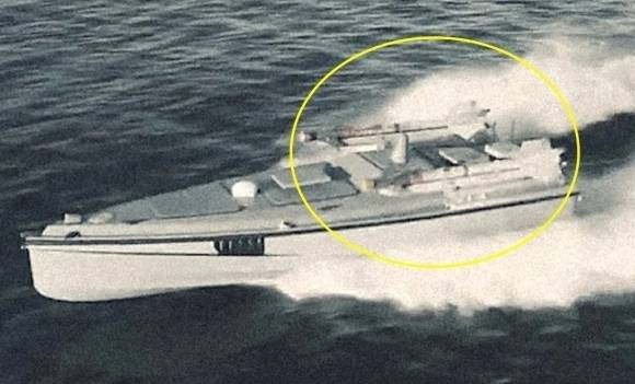 우크라이나군이 공개한 해상 드론 마구라 V7. 미사일과 발사 레일, 통신 안테나 등이 보인다. 출처=GUR