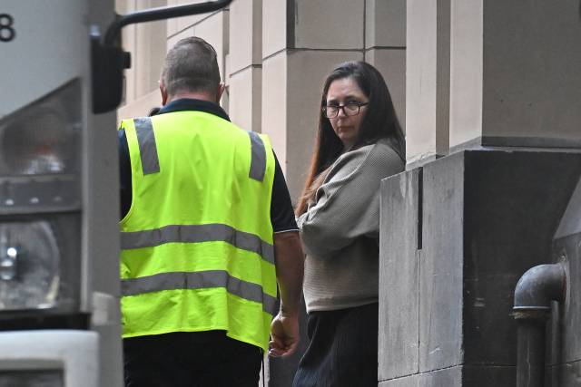 시부모를 비롯해 친인척에게 독버섯이 든 음식을 먹여 세 명을 숨지게 하고(살인), 한 명을 다치게 한(살인미수) 혐의로 재판을 받아온 호주 50대 여성 에린 패터슨/EPA연합뉴스