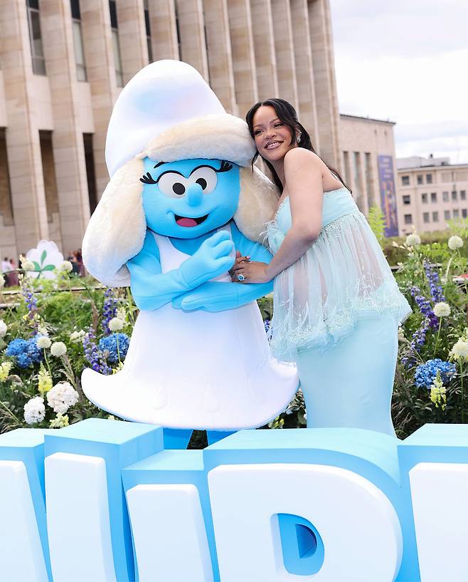 '스머프' 리한나 /롯데엔터테인먼트 제공