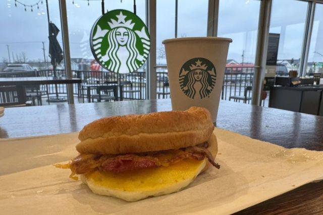 미국 스타벅스에서 제공되는 고온 가열 메뉴엔 카놀라유가 흔히 쓰이는 것으로 알려졌다. 사진은 기사 중 특정 표현과 관련 없음. AFP연합뉴스