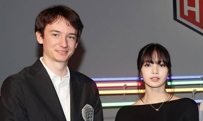 프레데릭 아르노와 블랙핑크 멤버 리사. 보그 태국판 SNS 캡쳐.