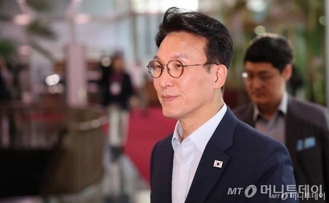 김민석 국무총리가 8일 오후 서울 종로구 정부서울청사로 등청하고 있다. /사진=뉴스1