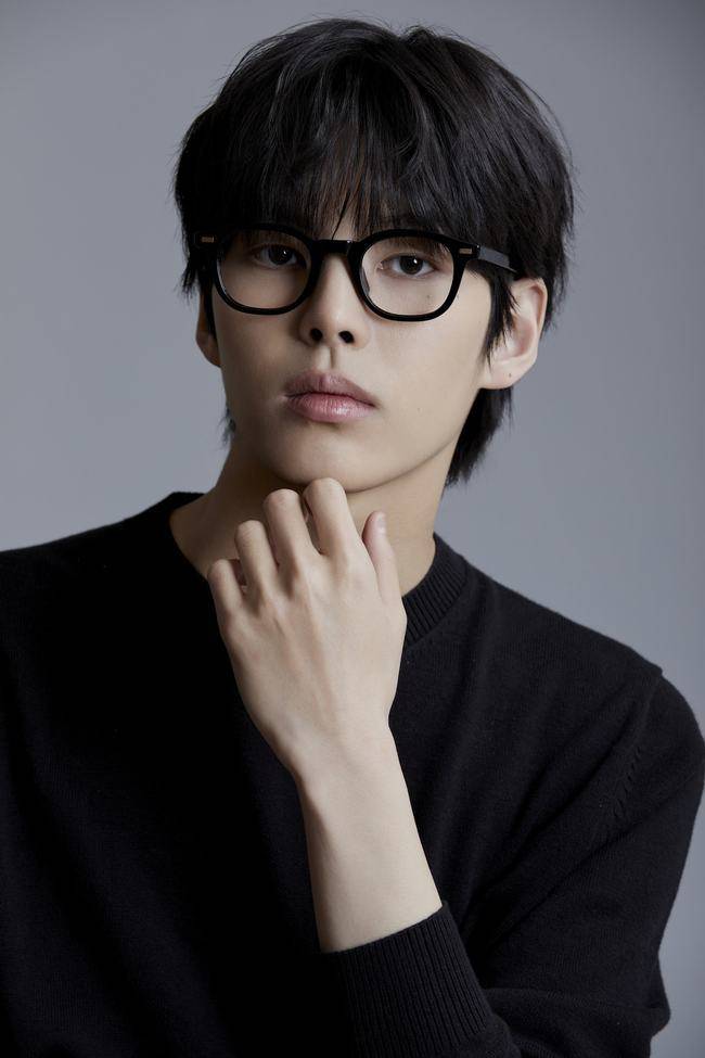 이닛엔터테인먼트 제공