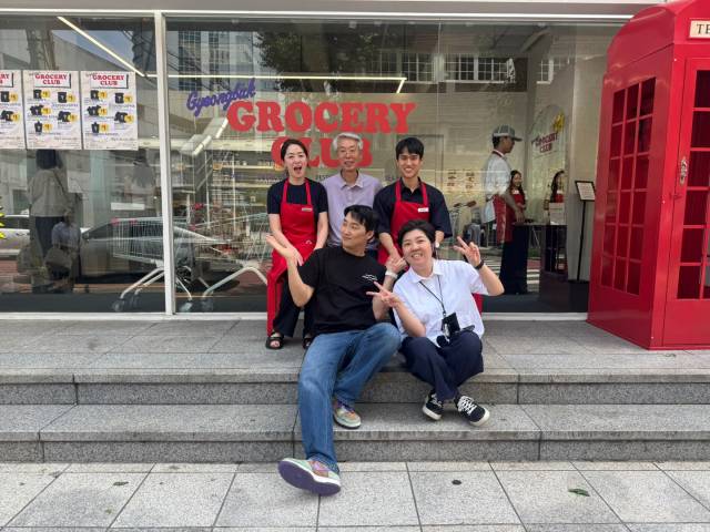 ▲ 경북 그로서리 클럽에 참여한 청년 기업가들이 송경창 경북경제진흥원장(가운데)과 기념촬영을 하고 있다 ⓒ 경상북도경제진흥원 제공