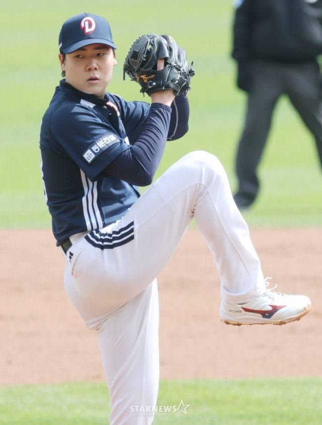 두산 베어스 투수 최승용. /사진=김진경 대기자