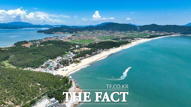 신지 명사십리 해수욕장 전경/완도군