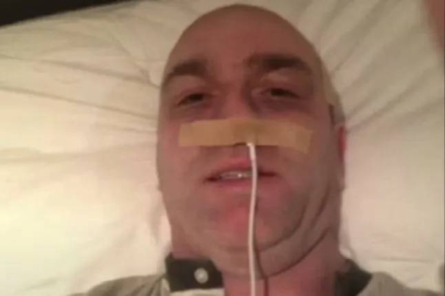 DJ 케리가 항암치료 중이라며 사기 피해자들에게 보낸 것으로 알려진 사진. 사진=레딧 캡처