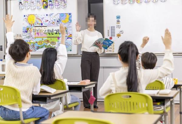 인천 지역의 한 초등학교가 운영비 부족을 이유로 에어컨 가동을 중단했다가 하루 만에 철회했다. 사진은 기사의 이해를 돕기 위한 자료 사진. /사진=클립아트코리아