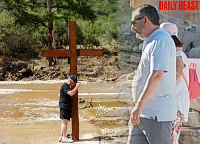 ‘십자가 전도사’로 알려진 미국 목회자 댄 비즐리가 홍수로 100명 넘는 사망자가 발생한 텍사스주 인그램의 과달루페 강변에서 대형 십자가를 놓고 희생자를 추모하고 있다.(왼쪽 사진) 테드 크루즈 텍사스주 상원의원은 사건 발생 당시 그리스 아테네의 파르테논 신전 관광객 속에서 목격돼 비난을 사고 있다(오른쪽 사진) AFP 연합뉴스·데일리비스트 캡처