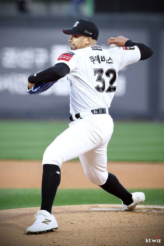 쿠에바스. /사진=KT 위즈 제공