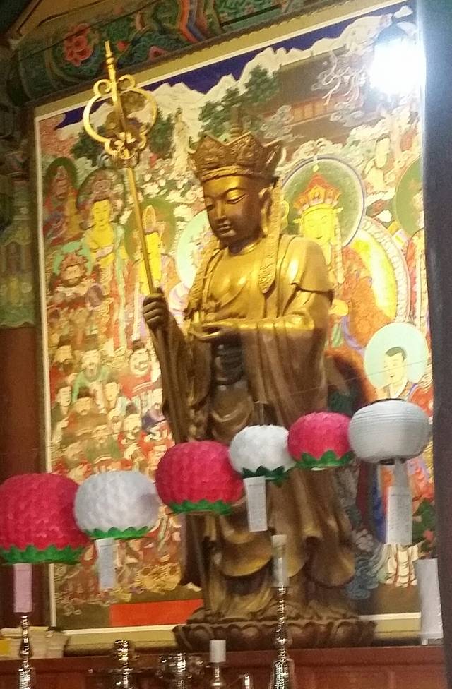 성덕대왕의 아들로 전하는 김교각 지장보살상.