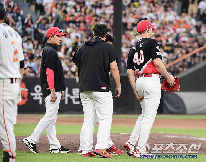 10일 대전 한화생명 볼파크에서 열린 한화와 KIA의 경기. 3회 한화 심우준의 강습 타구에 엉덩이를 맞은 KIA 네일. 대전=송정헌 기자songs@sportschosun.com/2025.07.10/