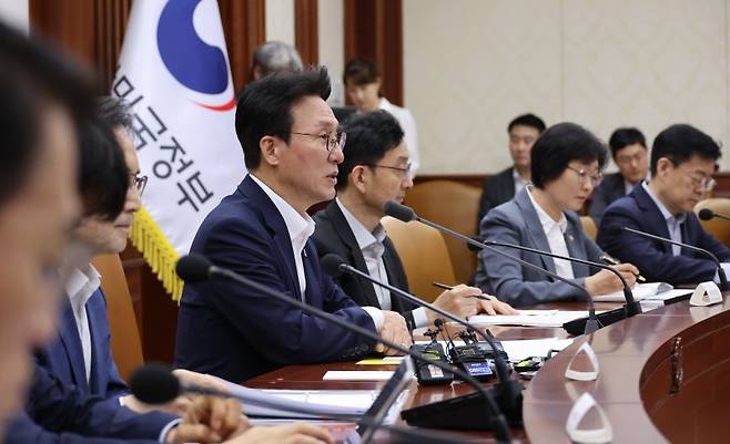 김민석 국무총리가 10일 오전 서울 종로구 정부서울청사에서 열린 국정현안관계장관회의에 참석해 발언하고 있다. 뉴시스