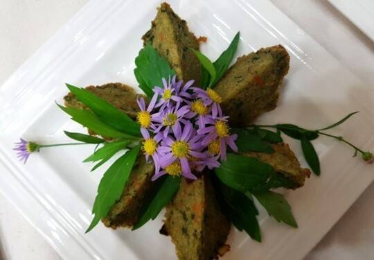 구례삼촌이 만든 쑥부쟁이 머핀. 구례삼촌 제공