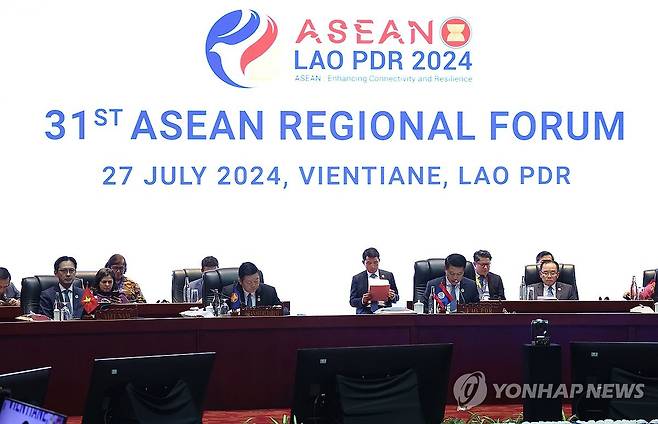 지난해 열린아세안지역안보포럼 (비엔티안=연합뉴스) 김성민 기자 = 27일(현지시간) 오후 라오스 비엔티안 국립컨벤션센터에서 열린 아세안지역안보포럼(ARF)이 열리고 있다. 2024.7.27 ksm7976@yna.co.kr