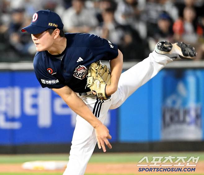 9일 부산 사직야구장에서 열린 두산과 롯데의 경기, 두산 김택연이 역투하고 있다. 부산=허상욱 기자wook@sportschosun.com/2025.07.09/