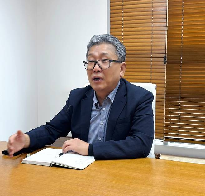 지난달 30일 경기 판교 메디포스트 본사에서 진행된 인터뷰에서 오원일 메디포스트 대표가 인터뷰하고 있다. 메디포스트 제공