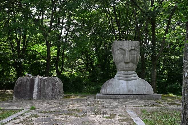 충주 미륵리 불두.