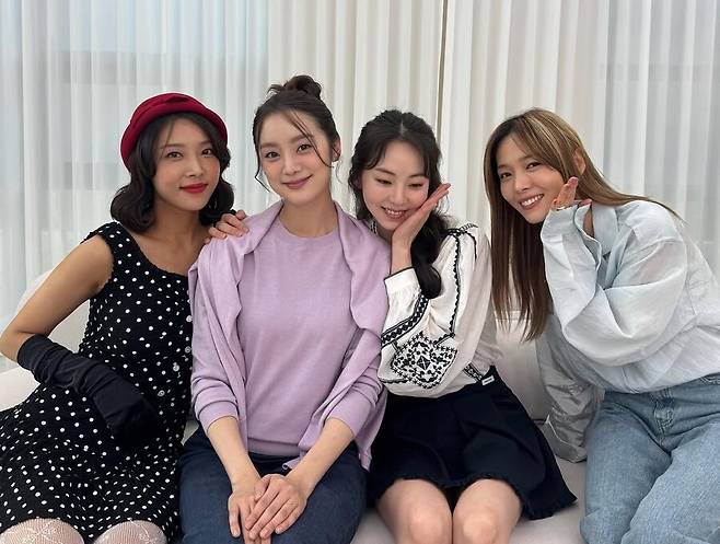 ▲ 유빈, 혜림, 소희, 선예(왼쪽부터). 출처| 선예 SNS