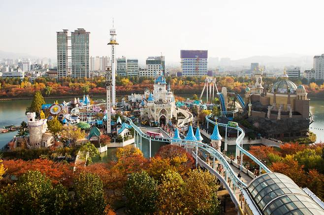 1989년 7월12일. 서울 한복판에 테마파크 롯데월드 어드밴처가 문을 열었다. 사진은 2015년 롯데월드 어드밴처 전경. /사진=머니투데이