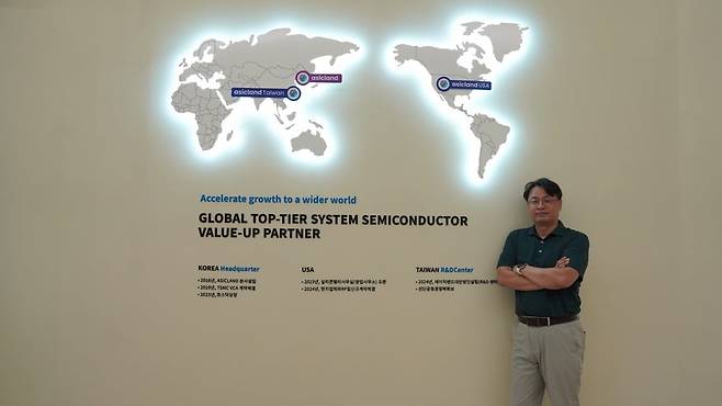 이석용 글로벌전략본부장이 해외 지사를 소개하고 있다. 수원=윤현주 기자