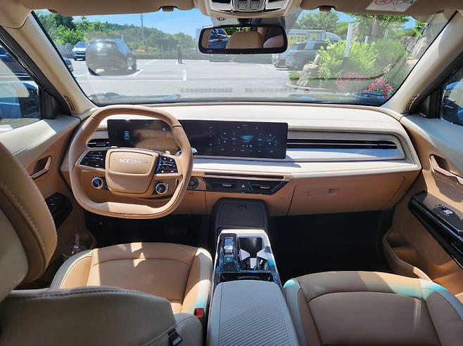 액티언 하이브리드 1열./사진=도다솔 기자