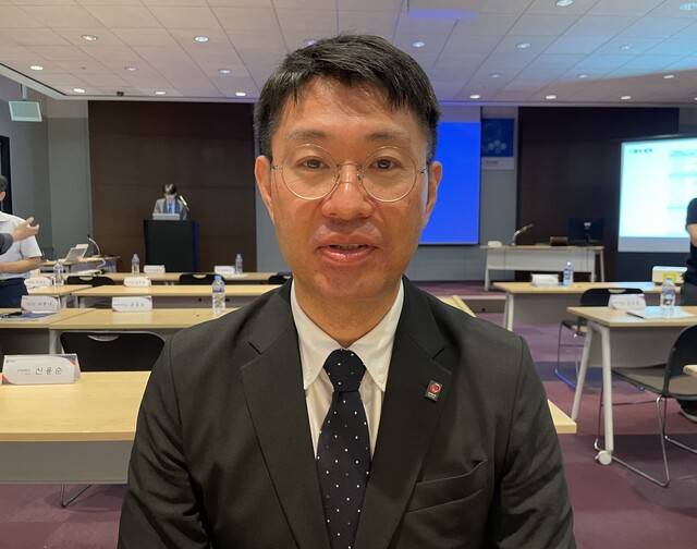 지난 5월29일 서울 코엑스 콘퍼런스룸에서 한겨레와 인터뷰를 하고 있는 일본 솜포케어의 사이토 가즈히로 글로벌전략실 시니어 리더. 황보연 기자