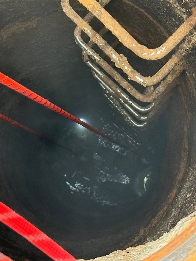 인명사고가 발생한 인천 계양구 맨홀. 뉴스1