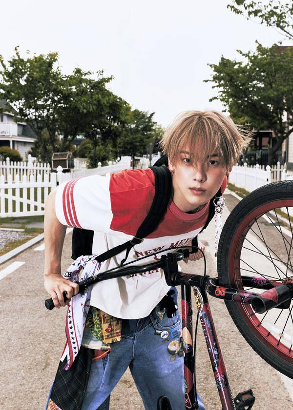 가수 윤산하 ⓒ판타지오