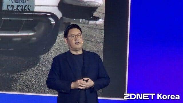 대니스 홍 UCLA 기계항공공학과 교수가 강연을 하고 있다.