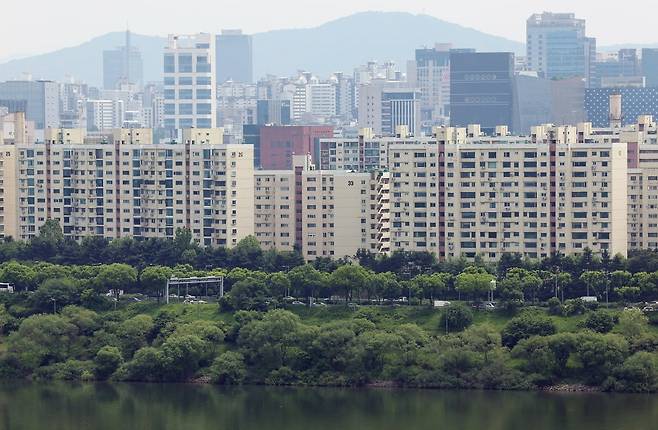 서울 성동구에서 바라본 강남구 아파트 단지 모습. 사진=연합뉴스
