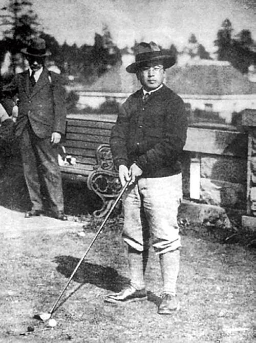 영친왕의 티샷 준비 모습(매일경제DB).