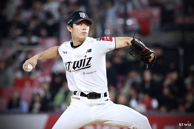 KT 원상현(사진)과 KIA 성영탁은 프로 입단 후에도 우정을 과시하며 서로의 발전에 큰 힘이 되고 있다. 사진제공|KT 위즈