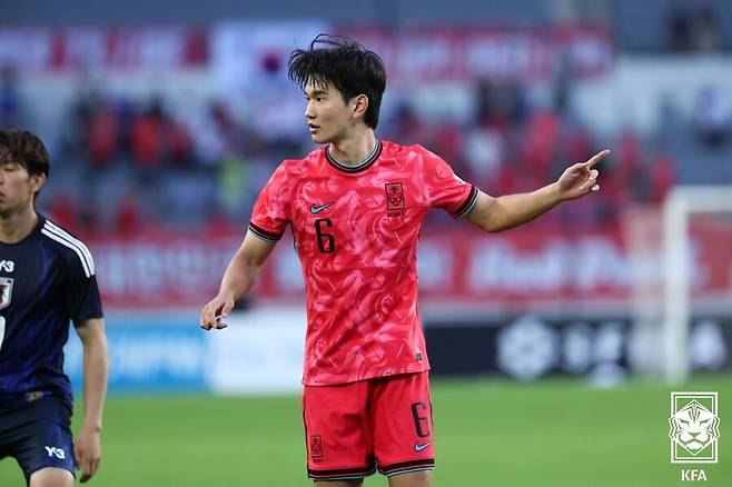 ▲ 15일 오후 용인미르스타디움에서 대한민국과 일본의 2025 동아시안컵 3차전이 열렸다. 나상호의 골대 불운으로 선제 득점 기회를 날린 한국은 저메인 료에게 곧바로 결승골을 허용하며 0-1로 졌다. 동아시안컵 우승은 일본에 넘어갔다. ⓒ 대한축구협회