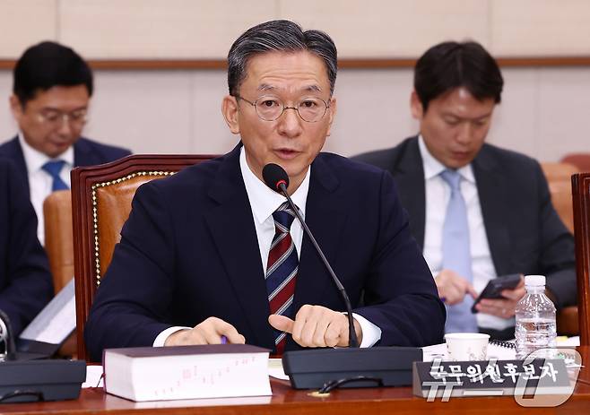 정성호 법무부 장관 후보자가 16일 오전 서울 여의도 국회 법제사법위원회에서 열린 법무부 장관 후보자 인사청문회에서 의원 질의에 답변하고 있다. 2025.7.16/뉴스1 ⓒ News1 김민지 기자