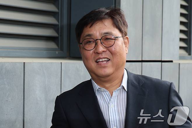 최휘영 문화체육관광부 장관 후보자가 14일 오전 서울 종로구 국립현대미술관에 마련된 인사청문회 사무실로 출근하고 있다. 2025.7.14/뉴스1 ⓒ News1 황기선 기자