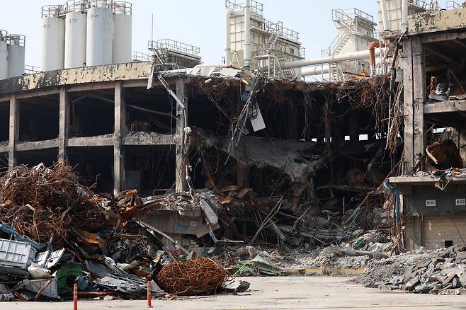 광주 광산구 소촌동 금호타이어 광주공장에 잔재물이 쌓여 있다. /뉴스1