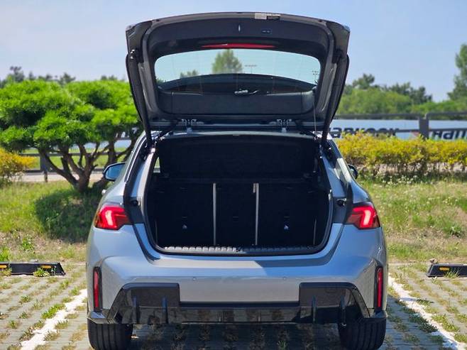 뉴 120 트렁크. ⓒ데일리안 정진주 기자