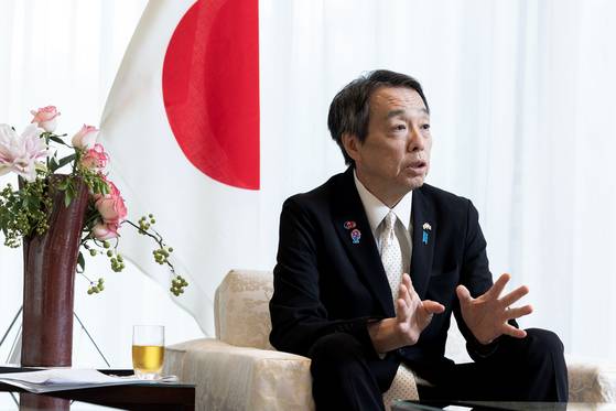 미즈시마 고이치 주한 일본 대사가 14일 오전 주한일본대사관저에서 중앙일보와 인터뷰를 하고 있다. 장진영 기자