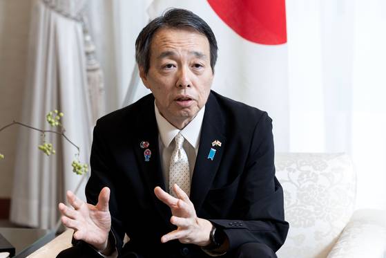 미즈시마 고이치 주한 일본 대사가 14일 오전 주한일본대사관저에서 중앙일보와 인터뷰를 하고 있다. 장진영 기자