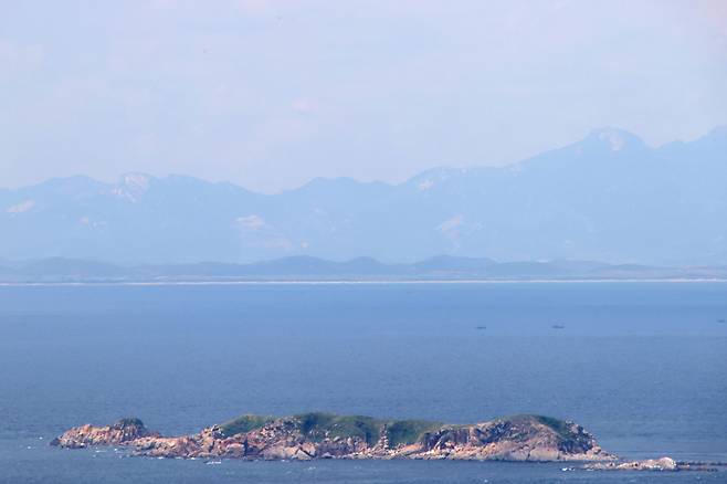 2024년 6월 인천 연평도에서 본 북한 모습.