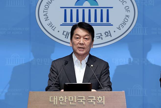 안철수 국민의힘 의원이 지난 7일 국회에서 혁신위원장 사퇴와 당대표 출마를 선언하고 있다. 이상섭 기자