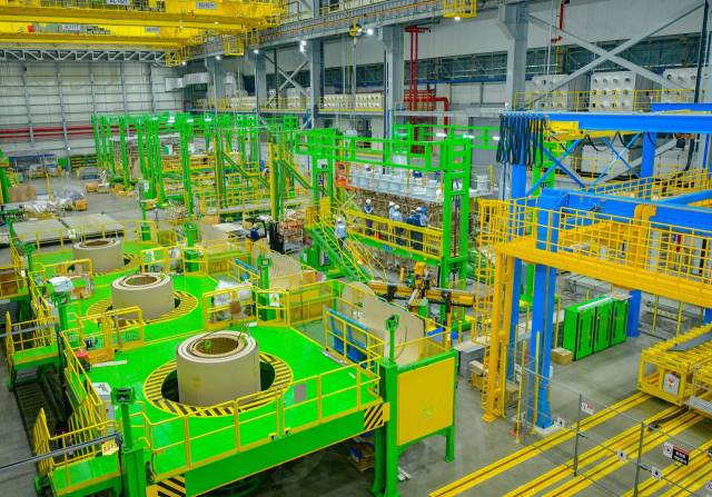 11일 울산 동구 HD현대일렉트릭의 스마트 공장에서 변압기 핵심 부품인 중신이 조립되고 있다. 사진제공=HD현대일렉트릭