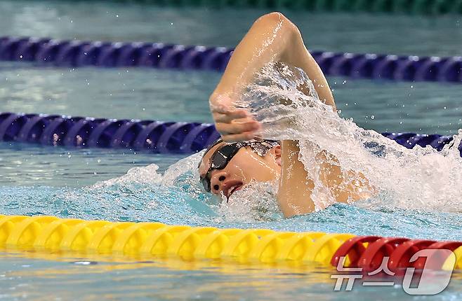 진천선수촌에서 훈련 중인 한국 수영 대표팀. 2024.6.26/뉴스1 ⓒ News1 이동해 기자