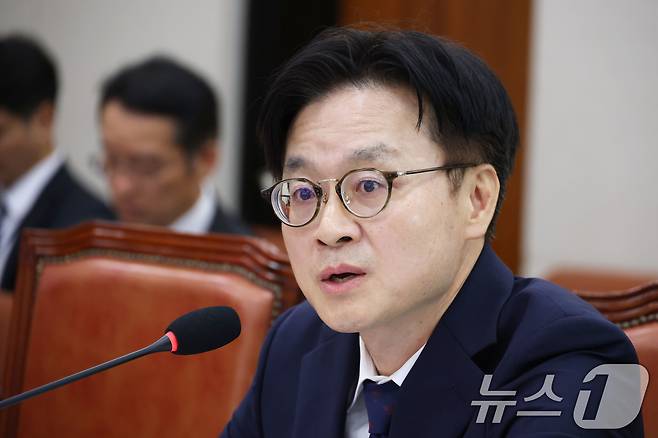 김정관 산업통상자원부 장관 후보자가 17일 오전 서울 여의도 국회 산업통상자원위원회 전체회의장에서 열린 인사청문회에서 의원 질의에 답하고 있다. 2025.7.17/뉴스1 ⓒ News1 이광호 기자