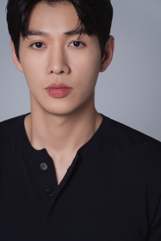 문유강. 사진| 워크하우스컴퍼니