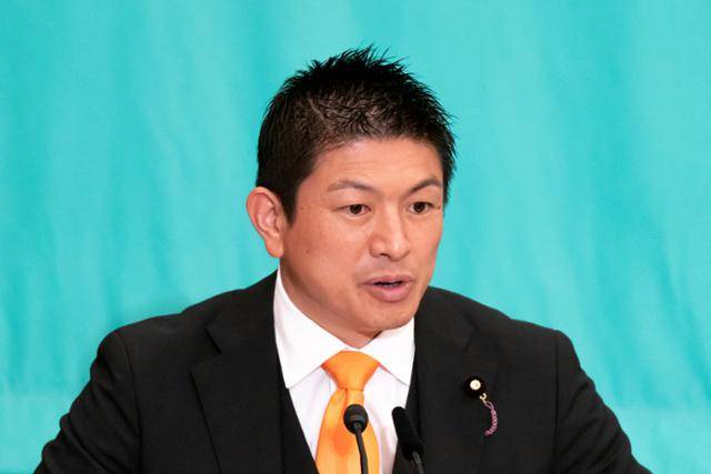 가미야 소헤이 일본 참정당 대표가 2일 도쿄 일본기자클럽에서 열린 당대표 토론회에서 발언하고 있다. 도쿄=로이터 연합뉴스