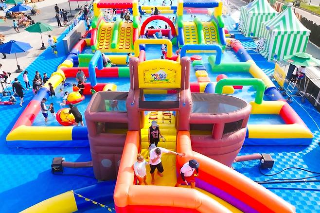 춘천 레고랜드 코리아의 워터 어트랙션 ‘워터메이즈’가 19일 오픈한다.