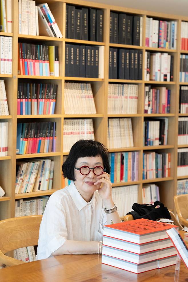 김혜순 시인. 문학과지성사 제공